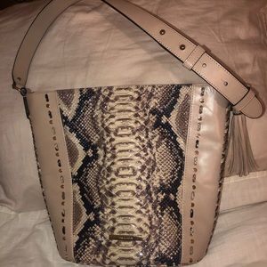 Brahmin shoulder bag. Like new. No wear at all.